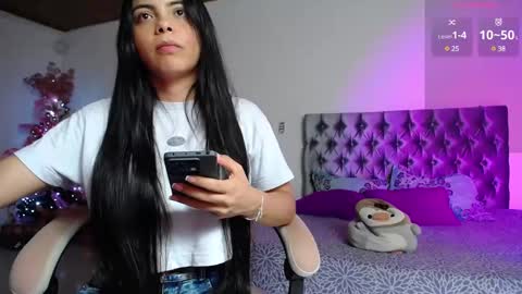 Snapshot of ashley_morgan_18 chatting on 30, 12, 2024 ashley online show from 30, 12, 2024