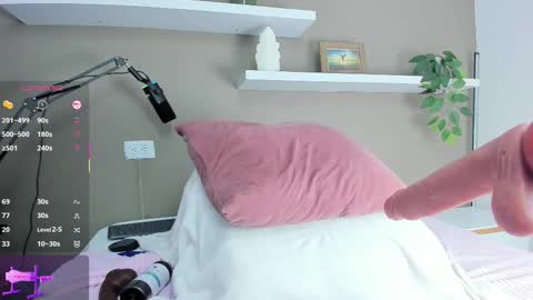 Ashley online show from 2, 11, 2025