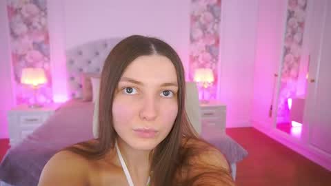 ashleybaee online show from 17, 4, 2026