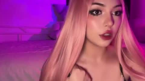 Ashlee Boox   online show from 19, 6, 2026