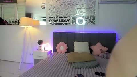 AshleyJonse online show from 24, 11, 2025