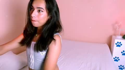 Snapshot of ashleypetite_ chatting on 10, 9, 2025 Ashley online show from 10, 9, 2025