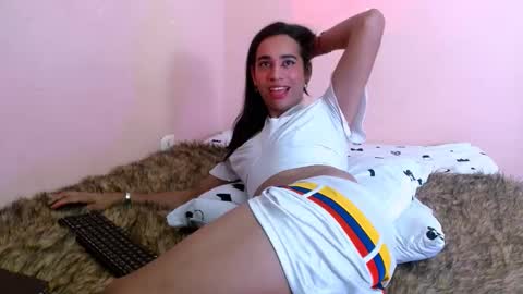 Snapshot of ashleypetite_ chatting on 23, 9, 2025 Ashley online show from 23, 9, 2025