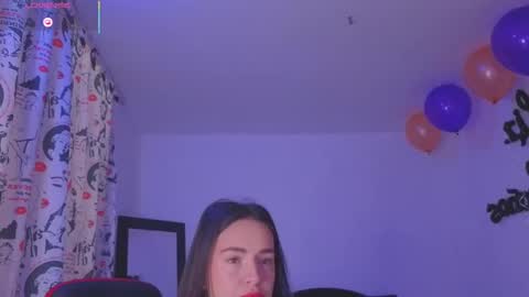 Snapshot of ashleyt1998 chatting on 2, 10, 2025 ASHLEY online show from 2, 10, 2025