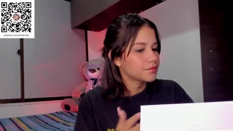 Snapshot of ashleytravis_ chatting on 1, 2, 2025 online show from 1, 2, 2025