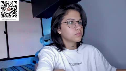 Snapshot of ashleytravis_ chatting on 3, 2, 2025 online show from 3, 2, 2025