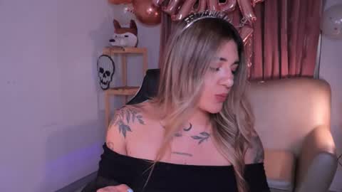 Ashley Lauren online show from 24, 10, 2025