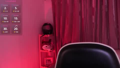 Ashley Lauren online show from 20, 12, 2025