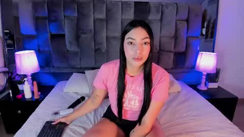 Snapshot of ashly_bloom chatting on 19, 6, 2026 Ashly online show from 19, 6, 2026