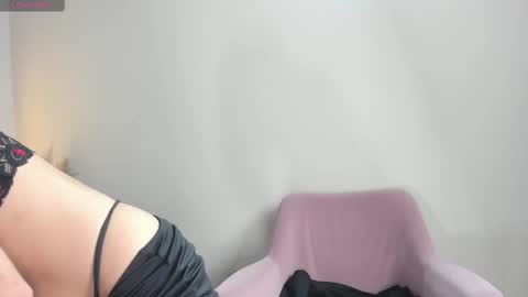 ashly_jones_ online show from 9, 3, 2025