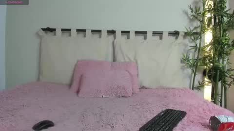 ashly_jones_ online show from 11, 9, 2025