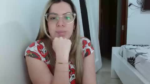 AshlyMoon online show from 6, 1, 2025