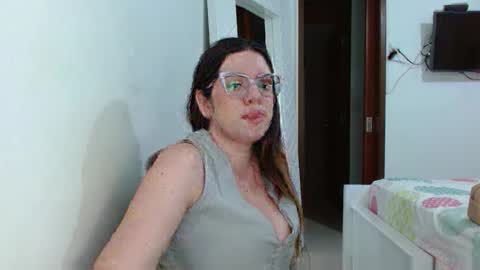 Snapshot of ashlymoon chatting on 16, 5, 2026 AshlyMoon online show from 16, 5, 2026