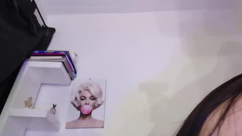  Ashly online show from 6, 2, 2025