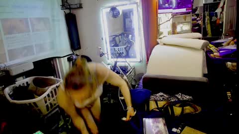 Snapshot of ashmomo chatting on 11, 12, 2024 ashmomo online show from 11, 12, 2024