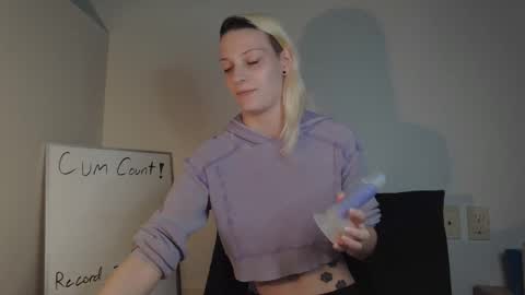 Snapshot of ashquartz chatting on 16, 4, 2026 Ash online show from 16, 4, 2026