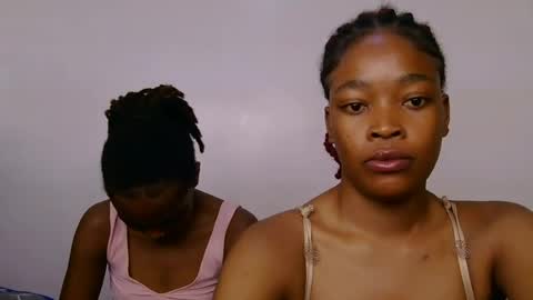 Snapshot of ashrine_ chatting on 5, 7, 2026 ashrine online show from 5, 7, 2026