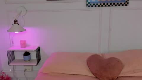 Snapshot of asia_lune chatting on 26, 5, 2026 MyaFontaine online show from 26, 5, 2026