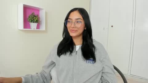 Camila online show from 3, 3, 2025