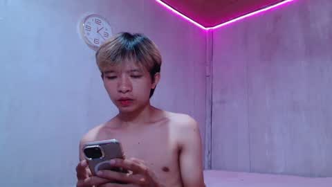 Snapshot of asian_macky chatting on 25, 4, 2026 asian_macky online show from 25, 4, 2026