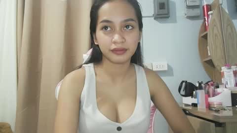 Snapshot of asian_trish chatting on 17, 10, 2025 asian_trish online show from 17, 10, 2025