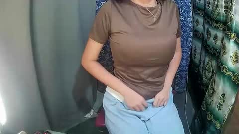 asian_trish online show from 9, 4, 2026