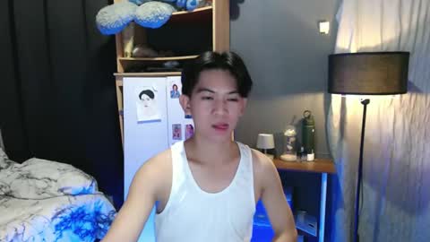 Snapshot of asian_wayne chatting on 22, 1, 2025 wayne online show from 22, 1, 2025