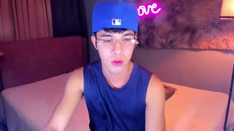 asiancum_peter online show from 26, 10, 2025