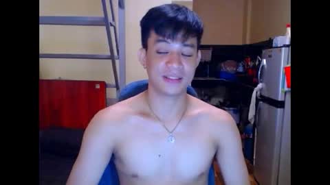Snapshot of asiandreamboyx chatting on 5, 10, 2025 asiandreamboyx online show from 5, 10, 2025