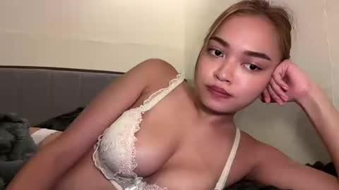Snapshot of asianelara15 chatting on 28, 7, 2026 asianelara15 online show from 28, 7, 2026