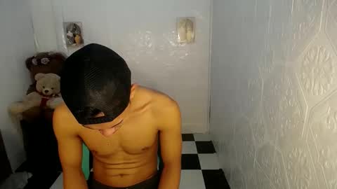 Snapshot of asianhot12 chatting on 10, 3, 2025 asianhot12 online show from 10, 3, 2025