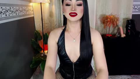 Snapshot of asiansexhunter chatting on 23, 4, 2026 Ms. MONICA online show from 23, 4, 2026