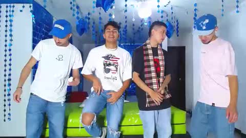 Snapshot of asmodeus7100 chatting on 25, 2, 2025 THOMAS AND DAMIAND online show from 25, 2, 2025