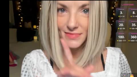 Snapshot of asteris_stella chatting on 18, 10, 2025 Asteris online show from 18, 10, 2025