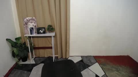 Anna online show from 10, 1, 2025