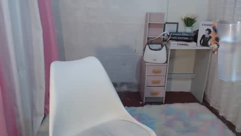 Anna online show from 28, 1, 2025