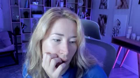 Snapshot of astramonroe chatting on 23, 9, 2025 astramonroe online show from 23, 9, 2025