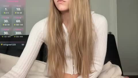 Snapshot of astrid_sky chatting on 23, 5, 2026 Astrid Sky online show from 23, 5, 2026