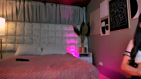 Snapshot of astrid_velle chatting on 9, 5, 2026 astrid_velle online show from 9, 5, 2026