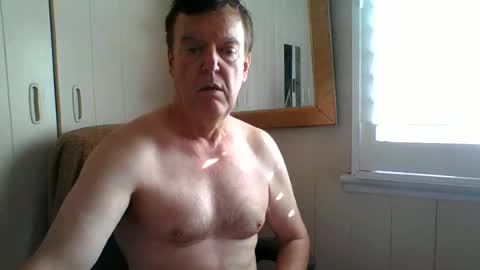 Snapshot of astute008 chatting on 15, 6, 2026 astute008 online show from 15, 6, 2026