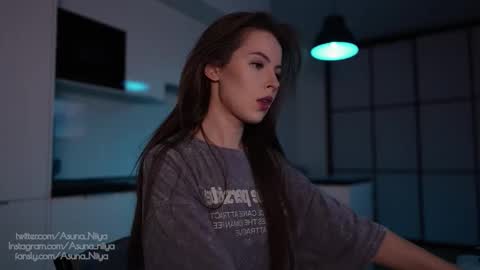 Asuna Niiya - online show from 23, 10, 2025