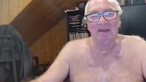 Snapshot of asusandy chatting on 15, 5, 2026 asusandy online show from 15, 5, 2026