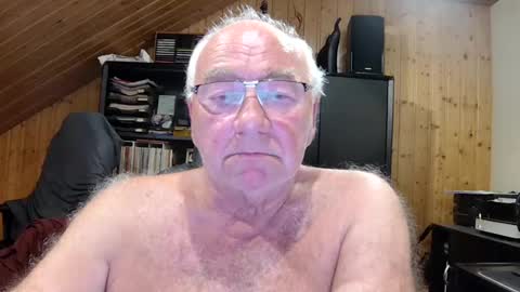 Snapshot of asusandy chatting on 1, 7, 2026 asusandy online show from 1, 7, 2026