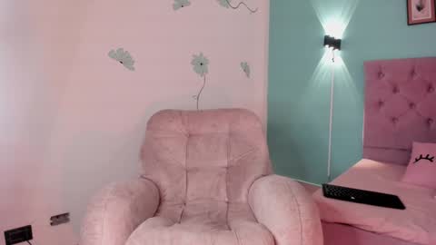 Snapshot of atenajb chatting on 4, 1, 2025 ATENA online show from 4, 1, 2025