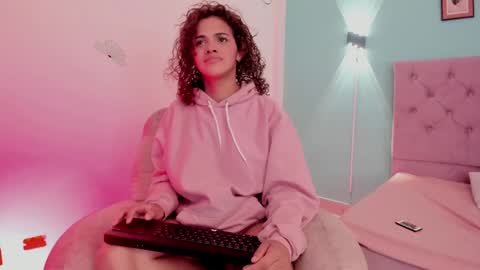 Snapshot of atenajb chatting on 9, 1, 2025 ATENA online show from 9, 1, 2025
