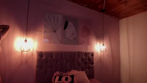 Snapshot of atenajb chatting on 16, 9, 2025 ATENA online show from 16, 9, 2025
