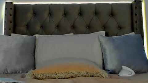 Atenea Hank online show from 21, 12, 2024