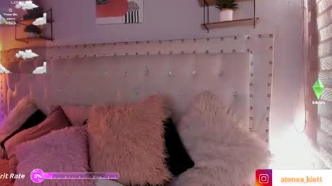 Snapshot of atenea_klett_ chatting on 21, 7, 2026 ATENEA online show from 21, 7, 2026