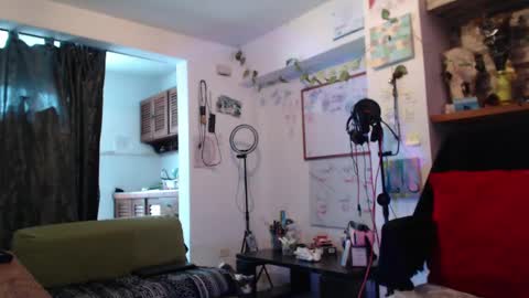 Atenea online show from 2, 3, 2025