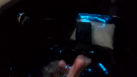 jonnyandrew online show from 5, 1, 2025